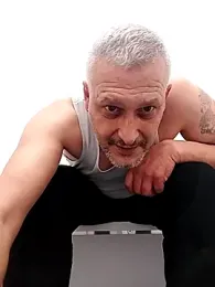 Husoban webcam model stream image