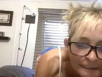 Johncind3 webcam model stream image