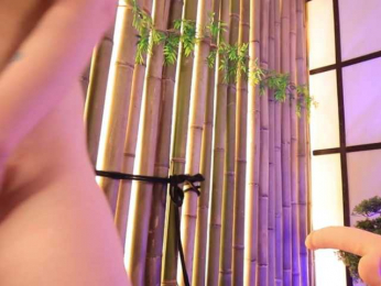 KikkiRood webcam model stream image