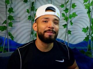 Lion Ferrer webcam model stream image