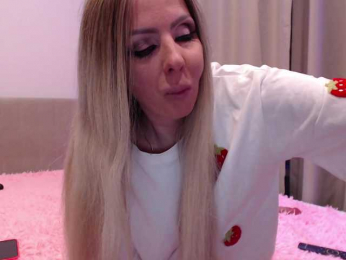blondalina webcam model stream image