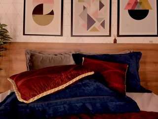 lunaruso webcam model stream image