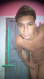 Vini18cm_novin webcam model stream image