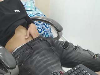 brian-scott23 webcam model stream image