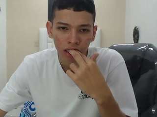 brian-scott23 webcam model stream image