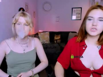 mila_spring webcam model stream image