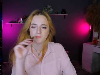 luna-berryy webcam model stream image