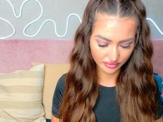 Roxanne Skye webcam flirt4free model stream image