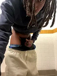 sneakylink13__ webcam model stream image