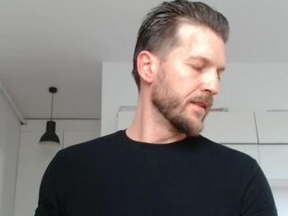 Hadess webcam model stream image