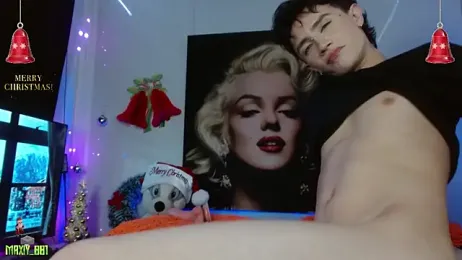 maxiy_001 webcam stripchat model stream image