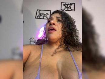 Gracematew webcam model stream image