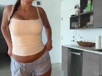 elenahere4u webcam model stream image