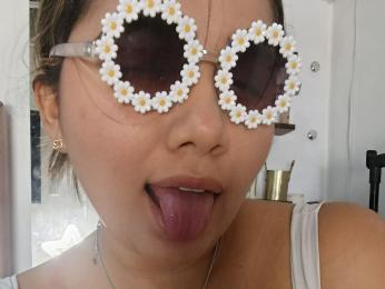 SarahCharms webcam model stream image