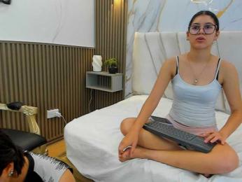 sweetauracouple webcam model stream image