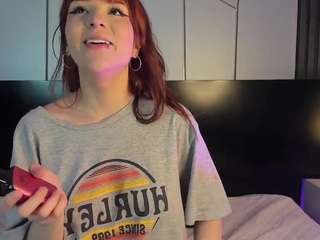 lilly-blear webcam model stream image