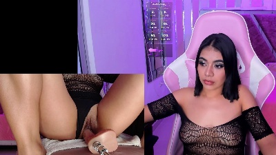 LeahVega webcam model stream image