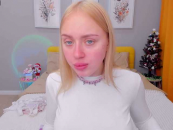 ElinaOcean webcam model stream image