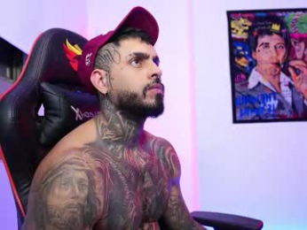 logan_hugh8 webcam model stream image