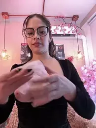Zoe_Bae webcam model stream image