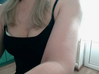 RiraRita webcam model stream image
