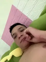 letruong6879 webcam model stream image