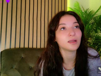 IchTahira webcam model stream image