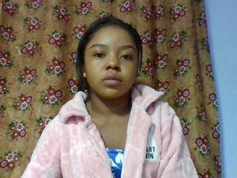 Elysa7 webcam model stream image