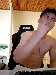 Sexymannn17 webcam model stream image