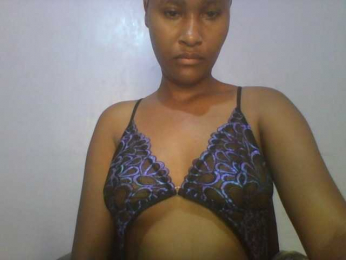 Sweet-boo webcam model stream image