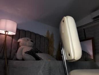 emily_____ webcam chaturbate model stream image