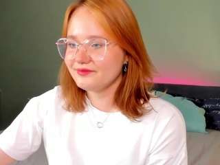milly-shy webcam camsoda model stream image