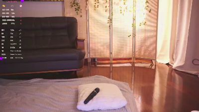 LilluCooper webcam model stream image