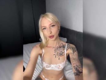 Cristi-Candy webcam bongacams model stream image