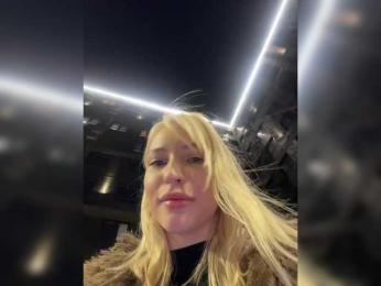 Cristi-Candy webcam bongacams model stream image