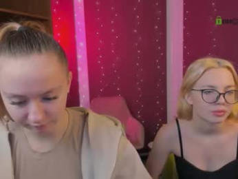 mila_glow webcam model stream image