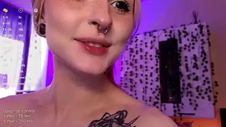 Emily__Mooree webcam model stream image