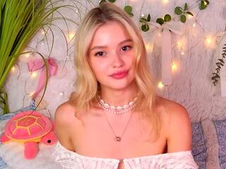 Lily Rooney webcam model stream image