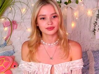 Lily Rooney webcam model stream image