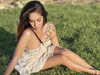 JulliaFakarat webcam model stream image