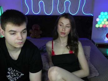 VikkiAndGeorge webcam model stream image