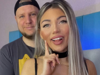 LindyAndAndy webcam model stream image