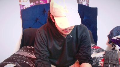 zoren33 webcam model stream image