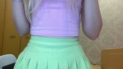HeeEstell webcam model stream image