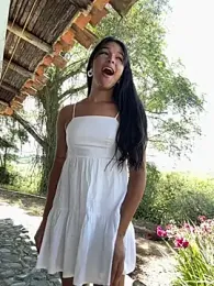 lovee_megan webcam model stream image