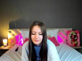 Golden-Whisper webcam bongacams model stream image