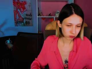 isa-luxury webcam camsoda model stream image