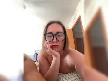 RUS577643 webcam model stream image