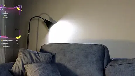 niravana_ webcam model stream image