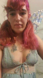Velvetrayne webcam model stream image